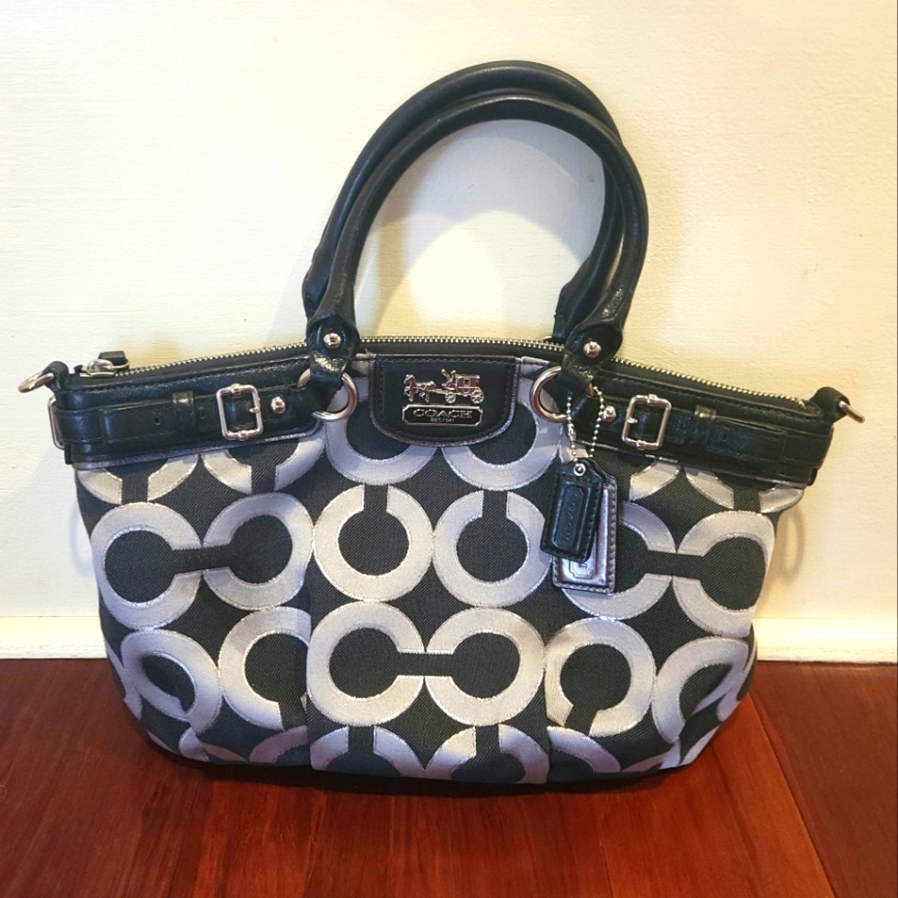Authentic Coach Madison Art Sophia Shoulder Bag 